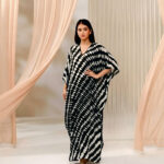 Flared Sleeve Kaftan in Tie&Dye-Black